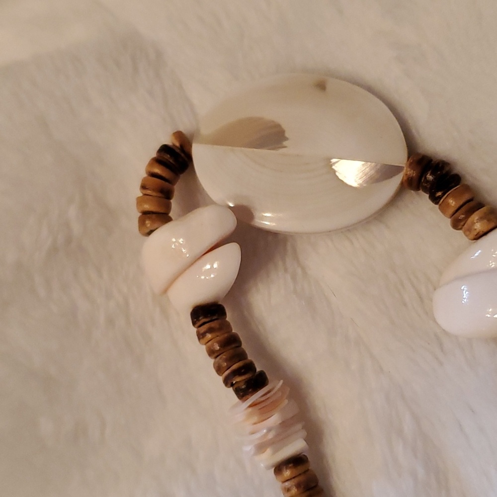 She'll necklace - Picture 2 of 3